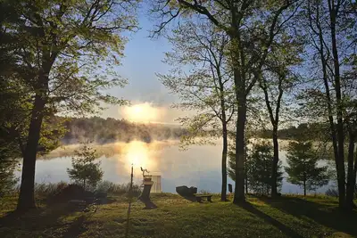 Image de Charming Lakefront home w/ dock, gas grill, fire pit, on Atv/Snowmobile trail