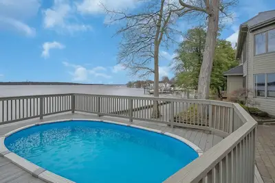 Image de Pool and Beach with Bay Views!