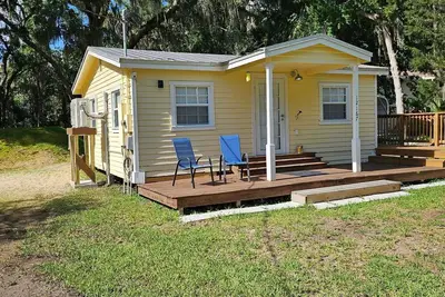 Image de Red Maple Cottage - Peaceful 2br 1ba Near the Water – Boat & Trailer Friendly!