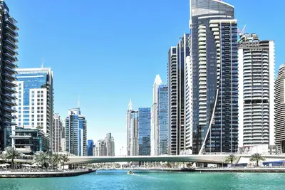 Image de Chic 1br on Dubai Marina Walk / Gym, Pool, Spa Wi-Fi /Near Tram, Shops & Dining