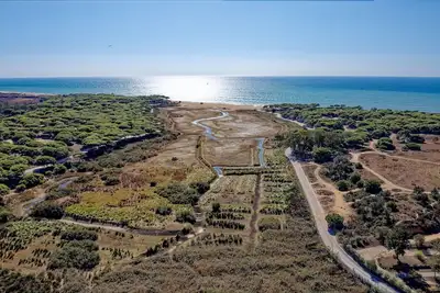 Image de Where the lagoon meets the ocean - a tranquil architectural sanctuary