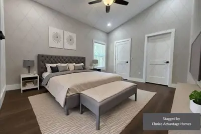 Image de Charming 3 bdrm, 2 bath Villa with designed open living space.