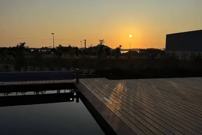 Image de NOUVEAUTÉ : Villa avec piscine et grande terrasse face au coucher de soleil
