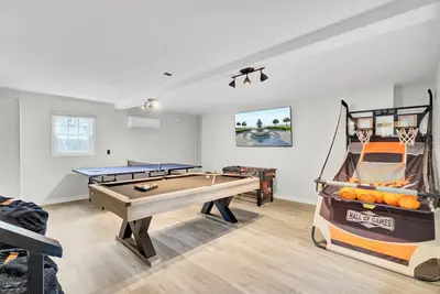 Image de Your Storybook Hideaway- Game Room- 10 Mins From Airport