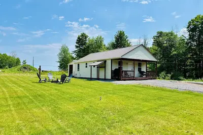 Image de Charming 3-bedroom Sandy Pond cottage with Ac, WiFi