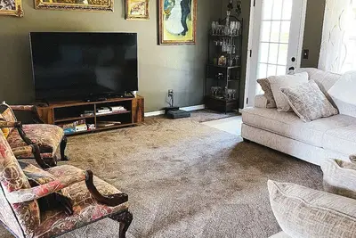 Image de Charming Family-Friendly Gulf Breeze Hideaway 3br/2ba, Min to beach, Big Patio