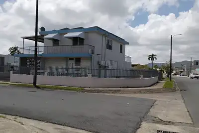 Image de 2 Story 5 Br Home w/Solar Panels, A/C and WiFi