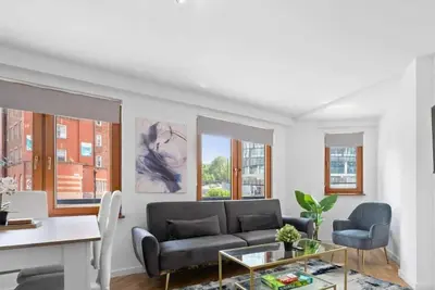 Image de Central Sleeps 6 Free Parking Apartment