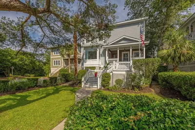 Image de Welcome to Milo's Beach house. Beautifully decorated and short walk to beach.