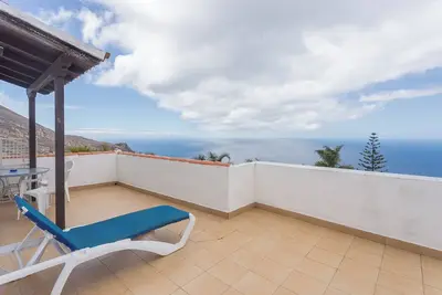 Image de Lightbooking Colon Ii Fuencaliente vistas al mar 8