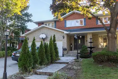 Image de Majestic Mansion with Bar and Entertainment Space