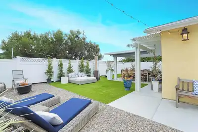 Image de Encinitas Oasis | Spacious Yard | Fire Pit