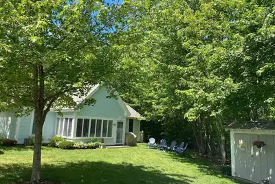 Cottages at Summer Village, fully furnished cottage, Wi-fi, heated pools, hot tub