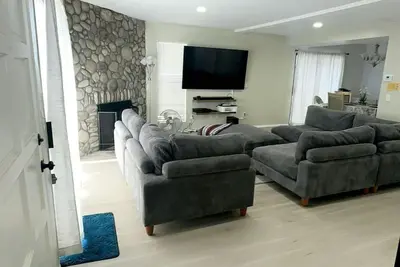 Image de 2-bedroom condo in charming Gardena with Ac, WiFi. Relax and enjoy.
