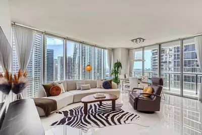 Image de Brickell Beauty. River Views. Construction Special!