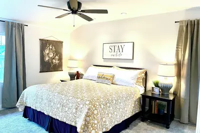 Image de Charming family home near Downtown @The Grounds, Pets & Families, large backyard