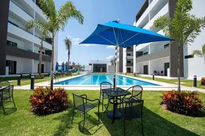 Image de Marina Cerritos: Rooftop, Pools & Near Beach