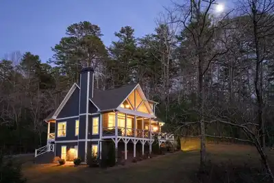 Image de Scenic 4br|3ba Contemporary Lake Burton Home