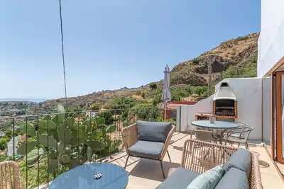 Image de Vacances 'La Madriguera Fuente Hervera' avec vue sur la montagne, Wi-Fi et climatisation