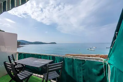 Image de Appartement 'Porte Rouge 3' avec vue sur mer