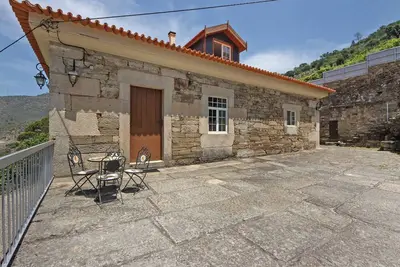 Image de Maison de vacances 'Casa Do Riacho - Douro' avec vue sur la montagne, terrasse privée et Wi-Fi