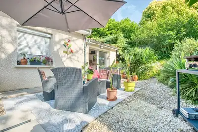 Image de Appartement \"L'oiseau Du Paradis\" avec terrasse privée, jardin privé et Wi-Fi