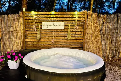 Image de Personal Campsite: Ac, inflatable Hot Tub, WiFi, Fire Pit, Outdoor Shower & Bbq