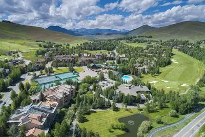 Image de The Summit Stay | 4br Sun Valley Condo w/ Pools & Amenities