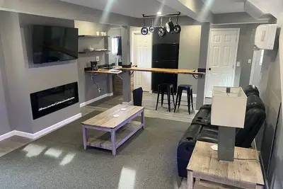 Image de Charming 2-bedroom cottage in peaceful Warsaw with WiFi, Ac
