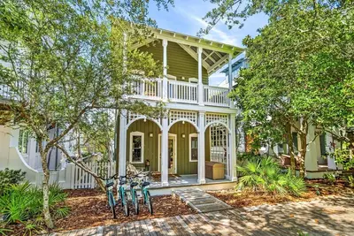 Image de Point of View Cottage & Carriage - Beach Access & 4 Community Pools