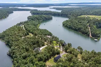 Image de 4-bedroom house on Greers Ferry Lake