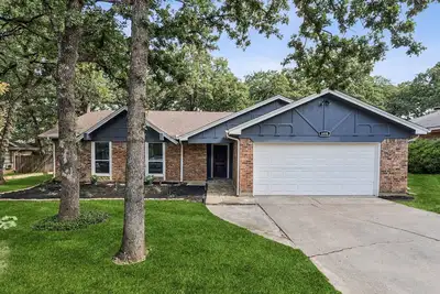 Image de Tch -Comfy 3bd/2ba home in Fort Worth w/ Workspace