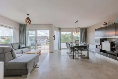 Image de Huswell - Family Apartment with Balcony near Coast