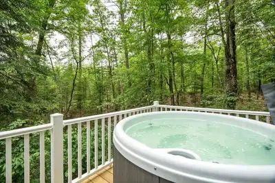 Image de Camp Conway | Hot Tub | Ac | New Kitchen | Deck