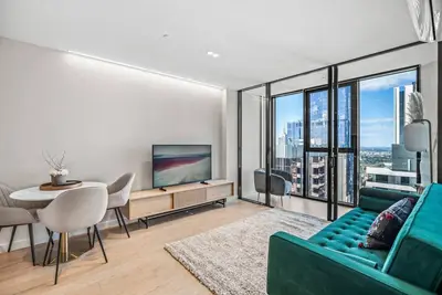 Image de Peaceful High Rise Haven | Bay Views, Pool, Gym