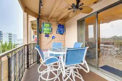 Image de Steps to Beach: Condo w/ Pool in Ocean City!