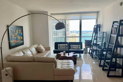 Image de Icon Brickell - 47th Floor - Bay Views - Spa Acess