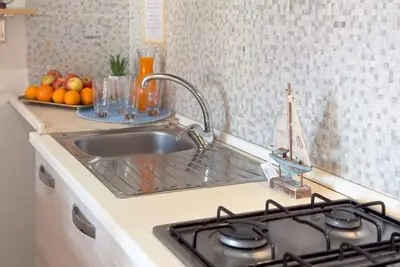 Image de Merveilleuse maison de vacances pour 4 personnes avec climatisation, Tv, patio et parking