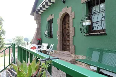 Image de Homerez - Maison spacieuse avec vue sur la montagne Ă Premio