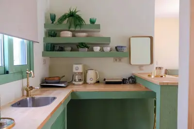 Image de Loft w/Rooftop in Athens – Spacious & Peaceful