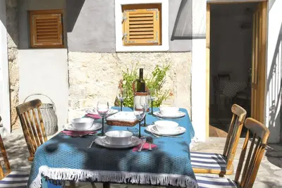 Image de Homerez - Maison charmante à Jezera avec balcon