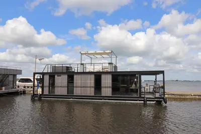 Image de Péniche avec sauna et vue fantastique