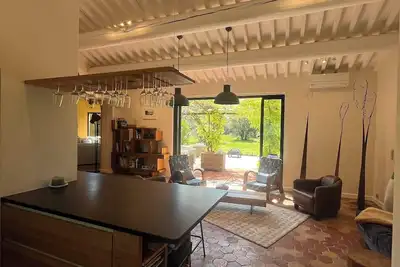 Image de Maison luxueuse et raffinée ; 7 chambres, piscine, boulodrome, parc de 12000m2. .