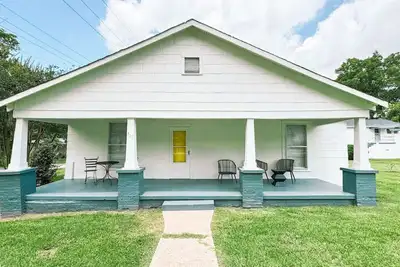 Image de Clean & Cozy! 2br, Pets welcome!