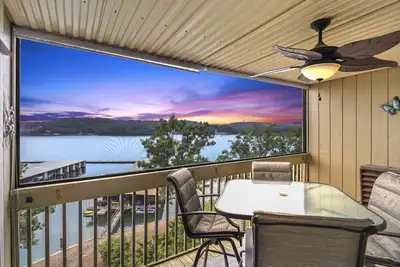 Image de Baypoint Retreat - 2 Pools & Main Channel Views!