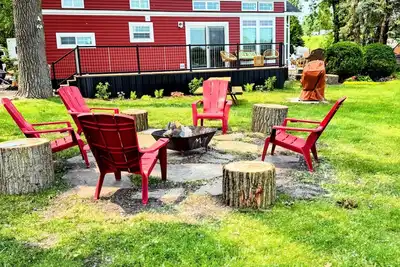 Image de Brand New Park Model on Lake Minnehaha with gorgeous view of water. Sleeps 8