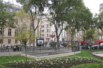 Image de A 300m² Estate of Art, Elegance & Architectural Majesty:Blvd. de la Tour-Maubourg