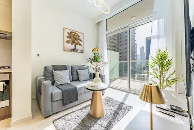Image de Furnished 1br Near Burj Khalifa, Dubai Canal & Metro Station, Vera Tower by Deluxe Holiday Homes
