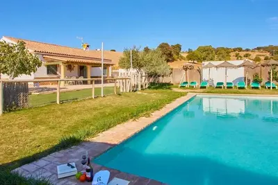 Homerez - Villa luxueuse à Prado del Rey avec piscine privée
