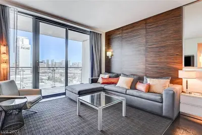 Image de Gorgeous Studio, Stunning Strip Views, w balcony | 1704